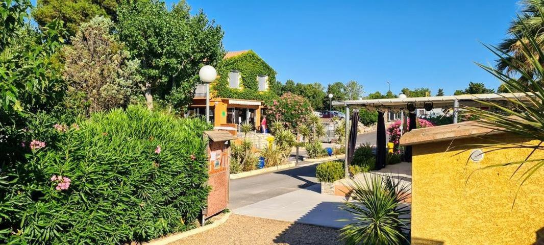 فندق Camping Beau Rivage Mèze المظهر الخارجي الصورة
