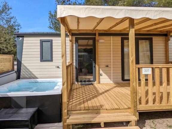 فندق Camping Beau Rivage Mèze المظهر الخارجي الصورة